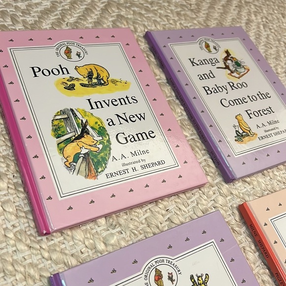 LIKE NEW VINTAGE WINNIE THE POOH STORIES - 4 BOOKS - Picture 2 of 9